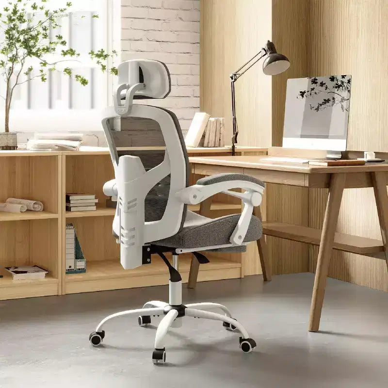Sedia da ufficio ergonomica con poggiapiedi retrattile, sedia da gaming
