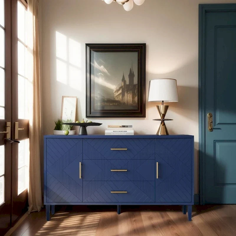 Credenza funzionale con effetto intagliato